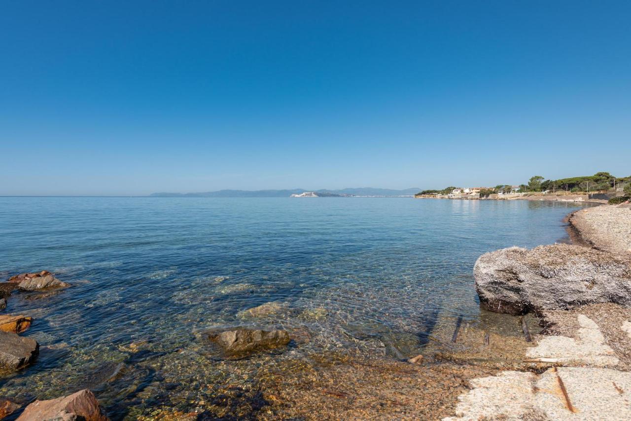 La Casa Davanti Al Mare Quartu SantʼElena Kültér fotó